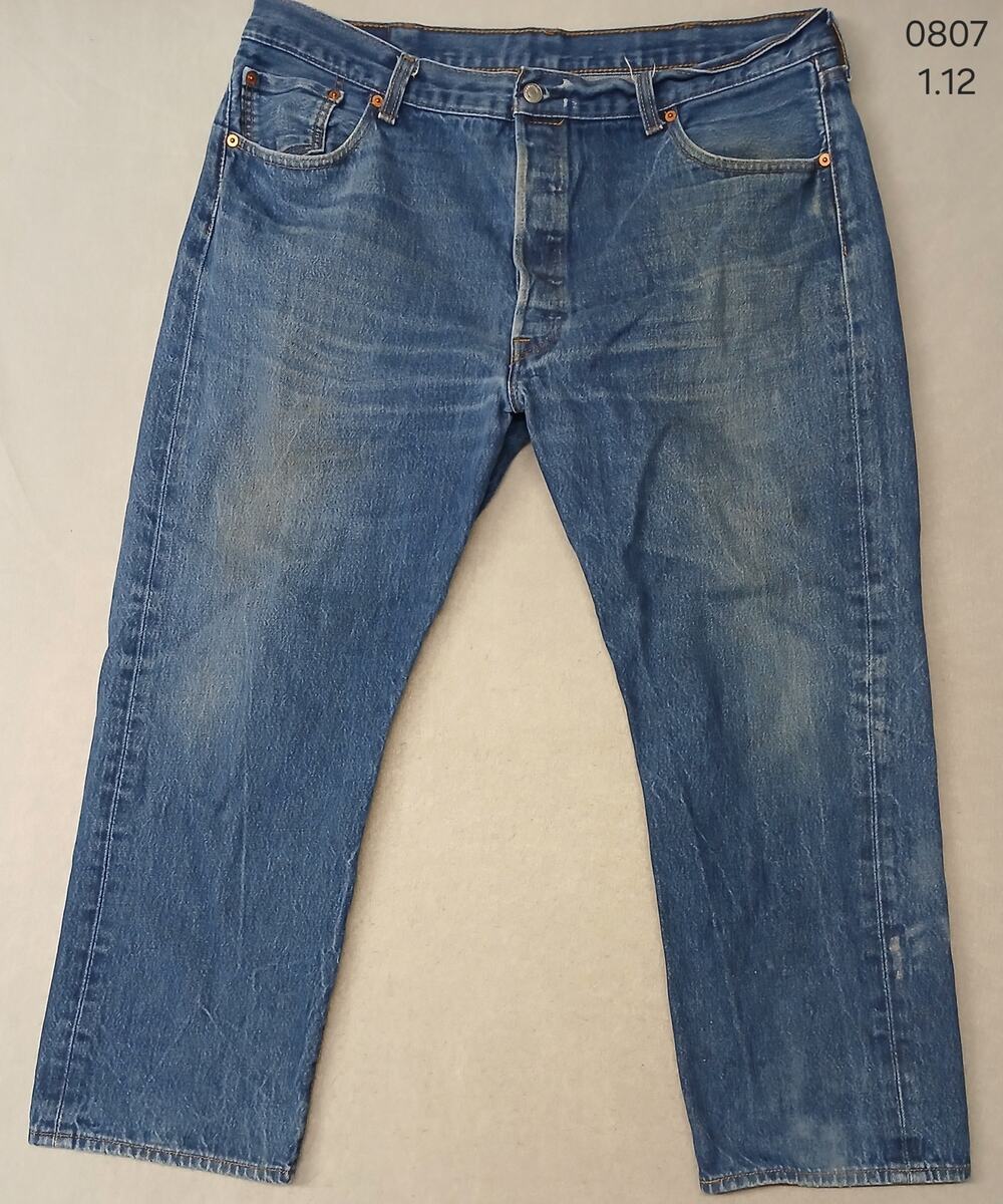 Levis (42x30) Men's Tapered Straight Leg Fit Blue Denim Jeans
